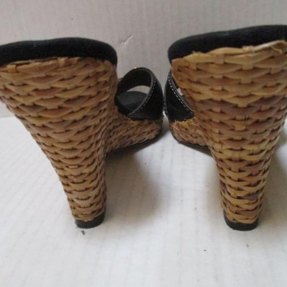 *Joan And David Brown Open Toe Lacquer Wicker - Picture 6 of 7